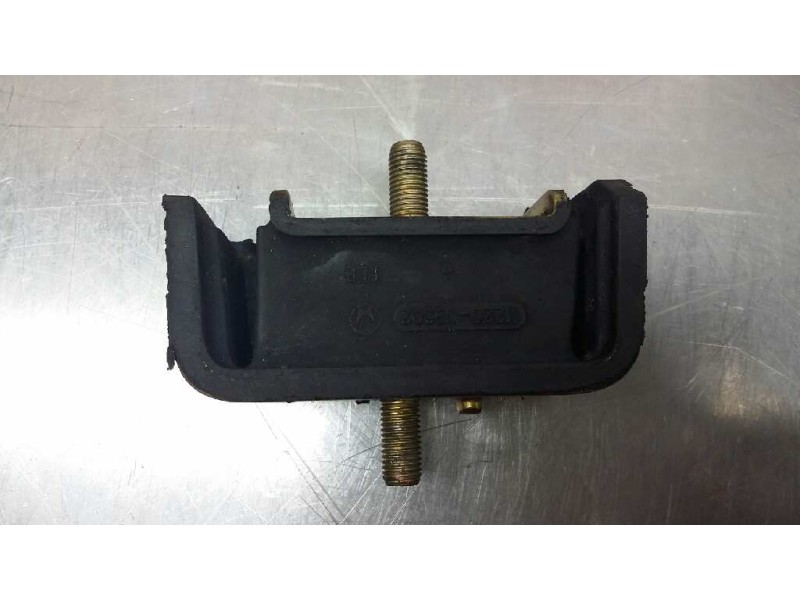 Recambio de insulator para nissan cabstar (f22, h40) 2.7 td (f22) referencia OEM IAM 11220Y9502 INSULATOR 11220 