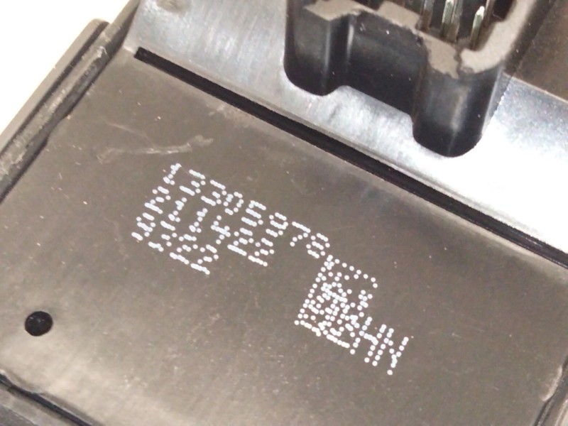 Recambio de mando elevalunas delantero izquierdo para opel astra j (p10) 1.7 cdti (68) referencia OEM IAM 13305978  