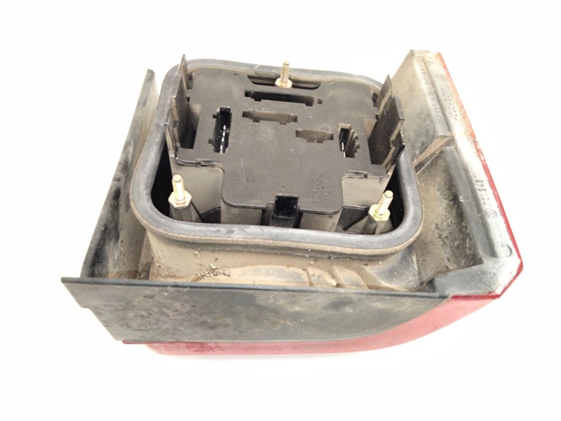 Recambio de piloto trasero derecho para volkswagen t4 bus (mod. 1991) caravelle referencia OEM IAM 70194511  