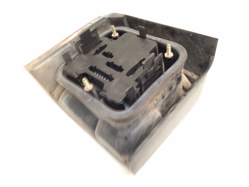 Recambio de piloto trasero derecho para volkswagen t4 bus (mod. 1991) caravelle referencia OEM IAM 70194511  