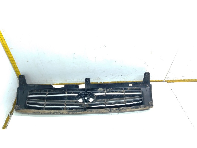 Recambio de rejilla delantera para mitsubishi galloper (jk-01) 2.5 td intercooler referencia OEM IAM 63023175  