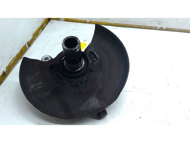 Recambio de mangueta delantera derecha para mitsubishi galloper (jk-01) 2.5 td intercooler referencia OEM IAM   