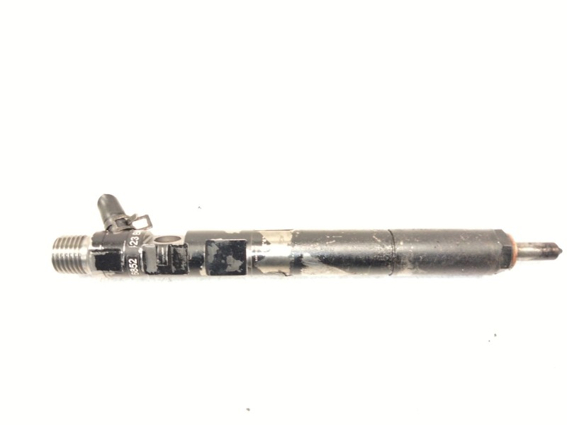 Recambio de inyector para kia carnival i (up, fl) 2.9 tdi referencia OEM IAM EJBR02801  