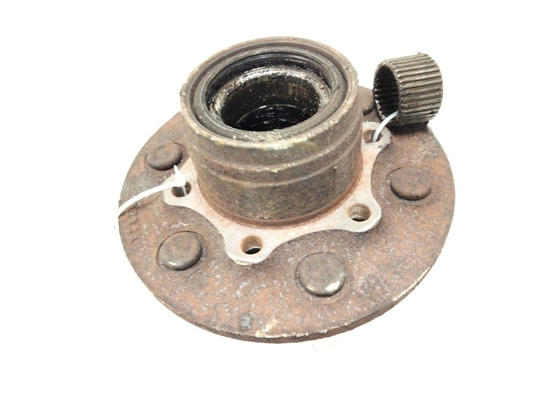 Recambio de buje delantero izquierdo para mitsubishi galloper (jk-01) 2.5 td intercooler referencia OEM IAM   