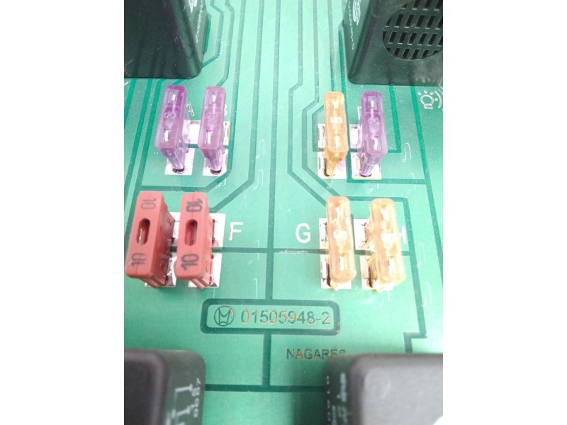 Recambio de caja reles fusibles para nissan note (e11, ne11) 1.6 referencia OEM IAM 01505948  