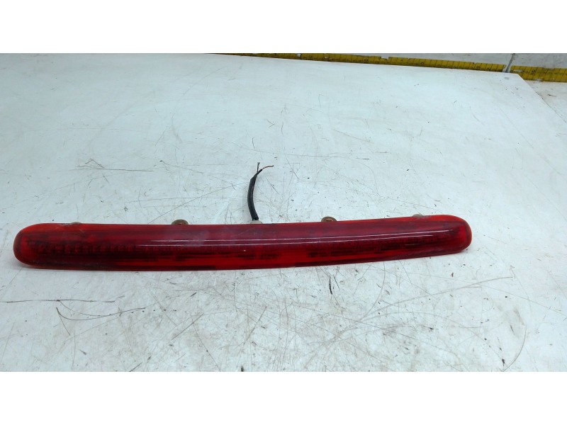 Recambio de luz central de freno para mitsubishi galloper (jk-01) 2.5 td intercooler referencia OEM IAM   