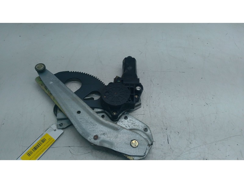 Recambio de elevalunas trasero izquierdo para mitsubishi galloper (jk-01) 2.5 td intercooler referencia OEM IAM HR513330  