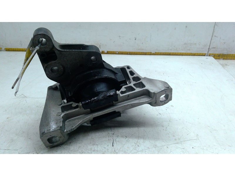 Recambio de soporte motor derecho superior para ford kuga ii (dm2) 2.0 tdci referencia OEM IAM F1F16F012  