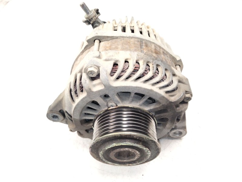 Recambio de alternador para nissan pathfinder iii (r51) 2.5 dci referencia OEM IAM 23100EB315  