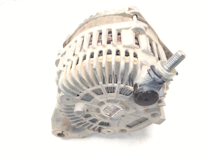 Recambio de alternador para nissan pathfinder iii (r51) 2.5 dci referencia OEM IAM 23100EB315  