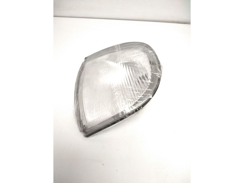 Recambio de piloto delantero izquierdo para nissan serena (c23) 2.3 d referencia OEM IAM 261357C000  