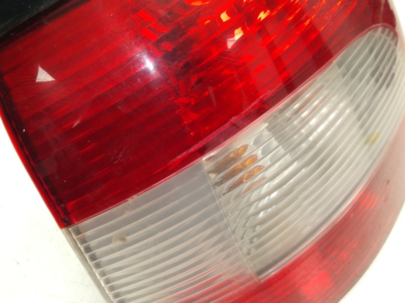 Recambio de piloto trasero derecho para renault megane scénic (ja0/1_) 1.6 16v (ja0b, ja04, ja11, ja00) referencia OEM IAM 77004