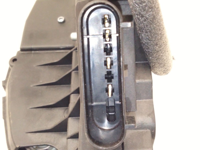 Recambio de cerradura puerta delantera derecha para ford kuga ii (dm2) 2.0 tdci referencia OEM IAM BM5AA21812BG  