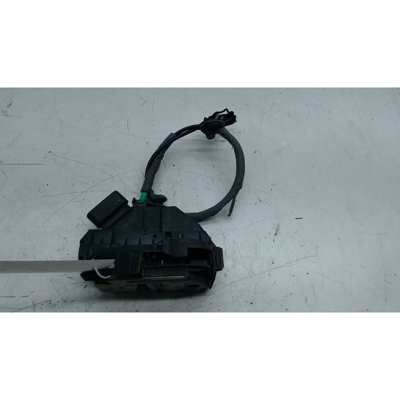 Recambio de cerradura puerta delantera izquierda para ford kuga ii (dm2) 2.0 tdci referencia OEM IAM BM5AA21813  