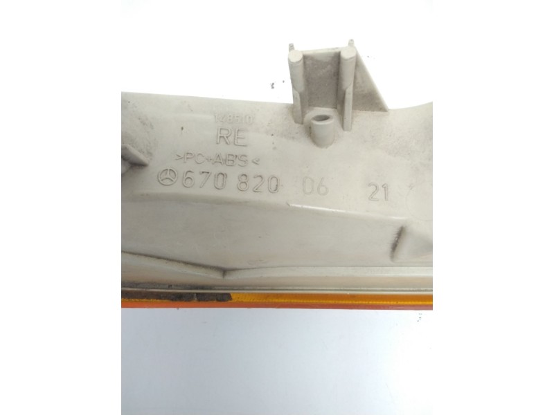 Recambio de piloto delantero derecho para mercedes-benz vario (tw2) bm 668 / 670 referencia OEM IAM 6708200621  