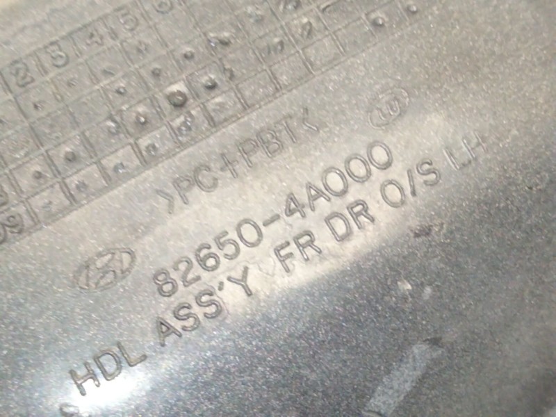 Recambio de maneta exterior delantera izquierda para hyundai h-1 / starex autobús (a1) 2.5 td referencia OEM IAM 826504A000  