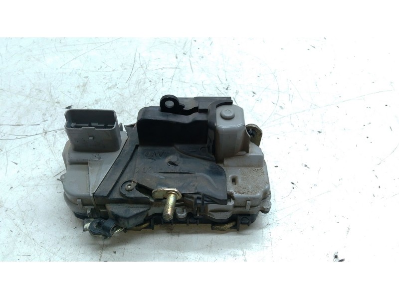 Recambio de cerradura puerta delantera derecha para citroën xsara picasso (n68) 2.0 hdi referencia OEM IAM   