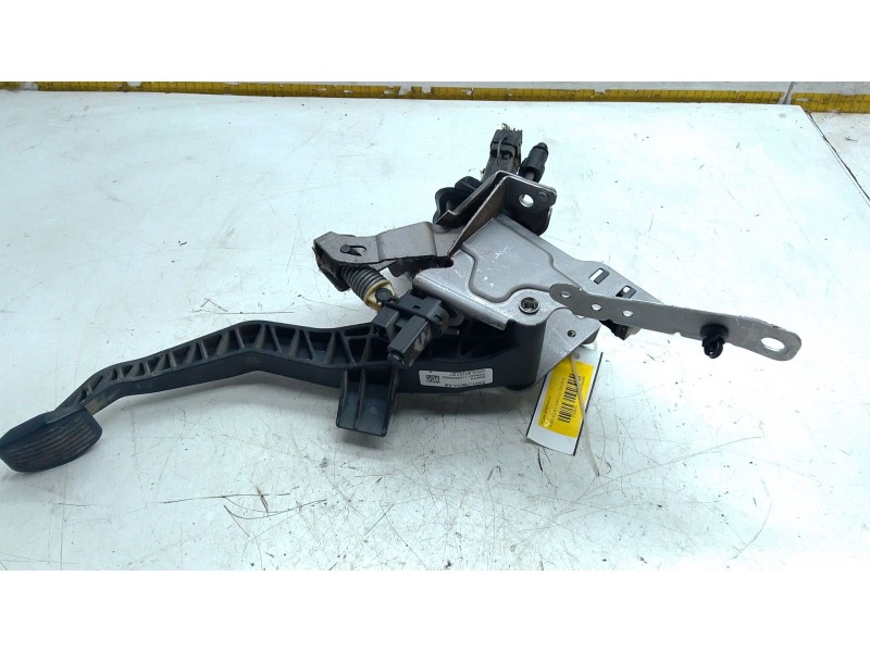 Recambio de pedal embrague para ford kuga ii (dm2) 2.0 tdci referencia OEM IAM   