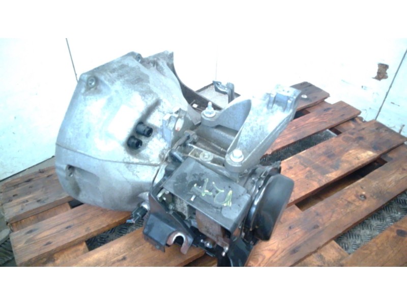 Recambio de caja cambios para ford focus iii sedán 1.0 ecoboost referencia OEM IAM CV6R7002BBD  