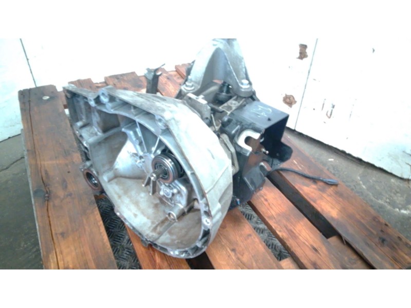 Recambio de caja cambios para ford focus iii sedán 1.0 ecoboost referencia OEM IAM CV6R7002BBD  