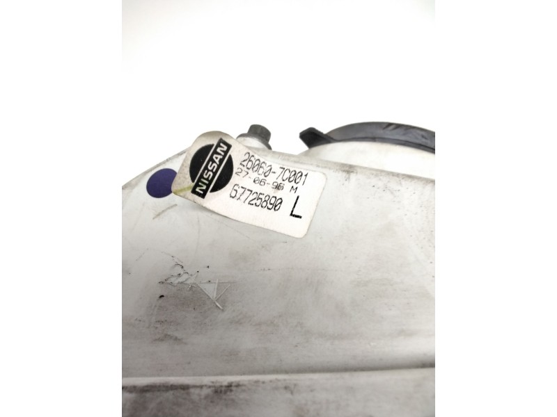 Recambio de faro izquierdo para » otros... premium 370 26 g 6x2 referencia OEM IAM 260607C001 NISSAN 67725890