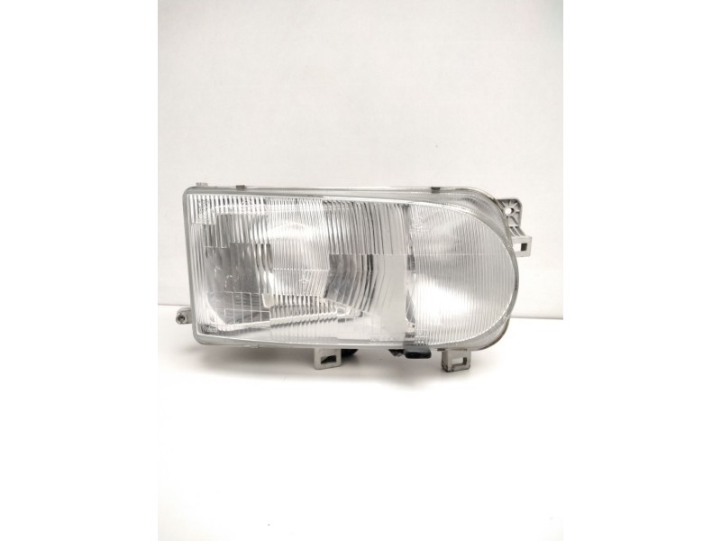 Recambio de faro derecho para » otros... premium 370 26 g 6x2 referencia OEM IAM 260107C008 NISSAN 67735060