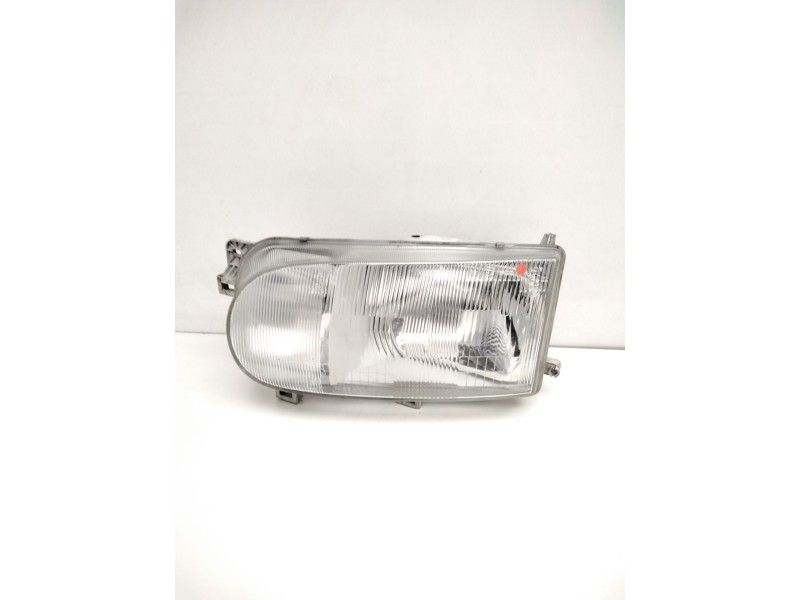 Recambio de faro izquierdo para » otros... premium 370 26 g 6x2 referencia OEM IAM 260607C001 NISSAN 67725890