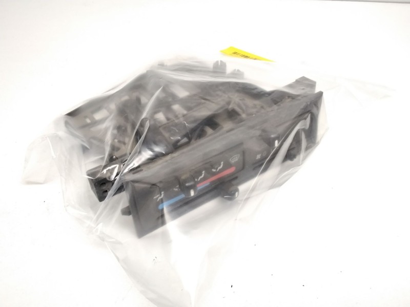 Recambio de mando calefaccion aire acondicionado para nissan terrano ii (r20) 2.4 4wd referencia OEM IAM 36883A261  