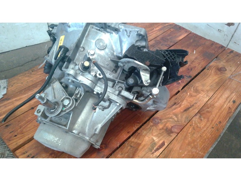 Recambio de caja cambios para peugeot partner furgoneta/monovolumen 1.6 hdi 90 referencia OEM IAM 20DP33  