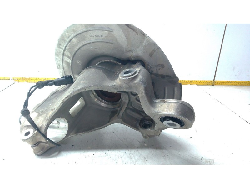 Recambio de mangueta trasera derecha para land rover range rover evoque (l538) 2.0 d referencia OEM IAM BJ325A969  