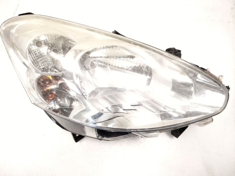 Recambio de faro derecho para peugeot partner furgoneta/monovolumen 1.6 hdi 90 referencia OEM IAM 9677202380  