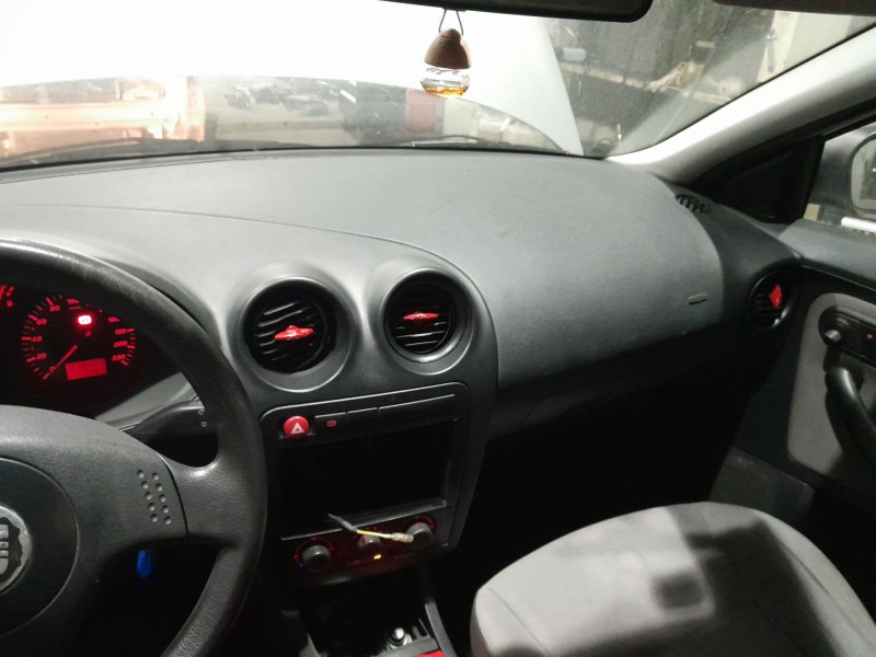 seat ibiza iii (6l1) del año 2003