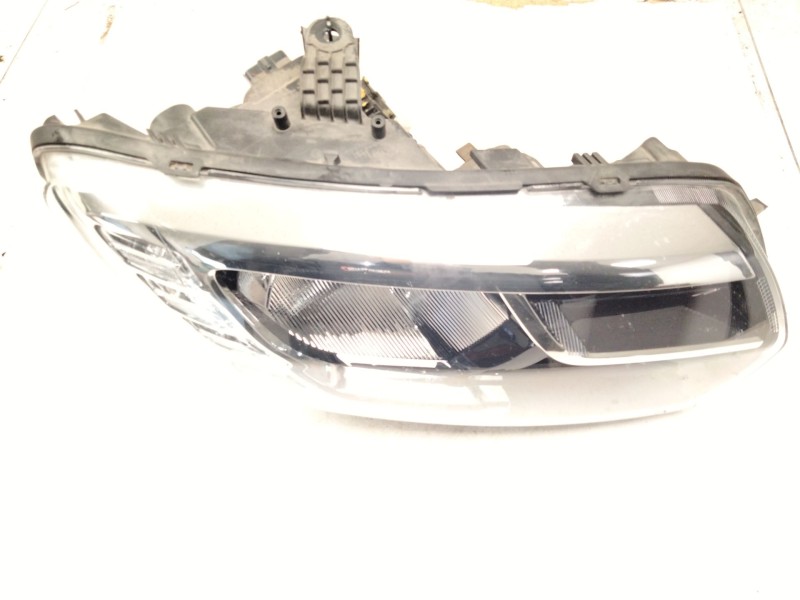 Recambio de faro derecho para dacia sandero ii (b8_) tce 90 (b8m1, b8ma) referencia OEM IAM   