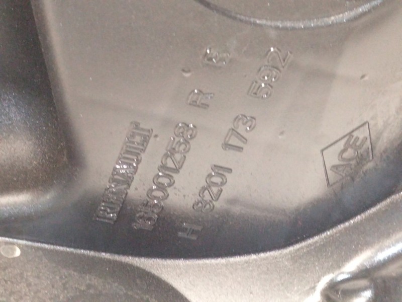 Recambio de caja filtro de aire para dacia sandero ii (b8_) tce 90 (b8m1, b8ma) referencia OEM IAM H8201173593  