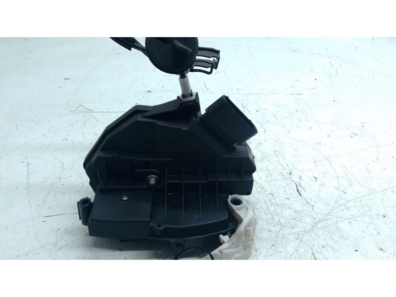 Recambio de cerradura puerta delantera derecha para ford tourneo courier b460 monospace 1.5 tdci referencia OEM IAM 921760106  