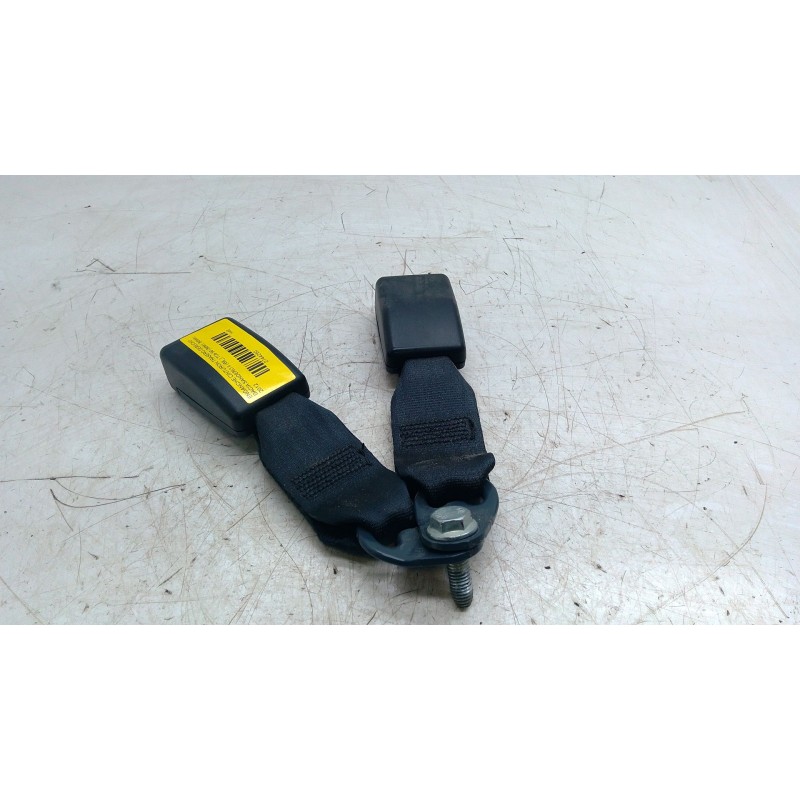 Recambio de enganche cinturon trasero derecho para dacia sandero ii (b8_) tce 90 (b8m1, b8ma) referencia OEM IAM   