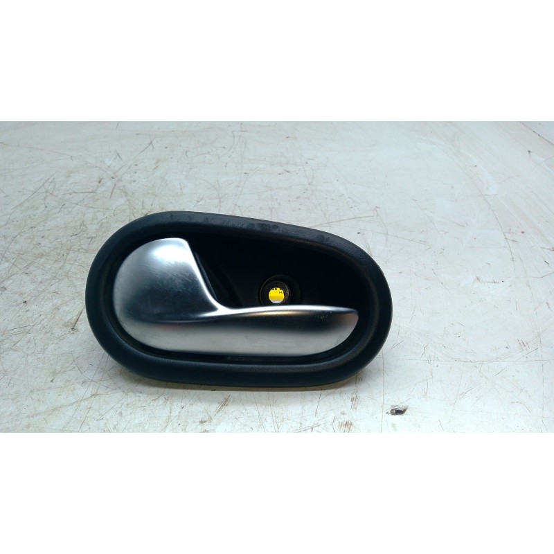 Recambio de maneta interior trasera izquierda para dacia sandero ii (b8_) tce 90 (b8m1, b8ma) referencia OEM IAM   