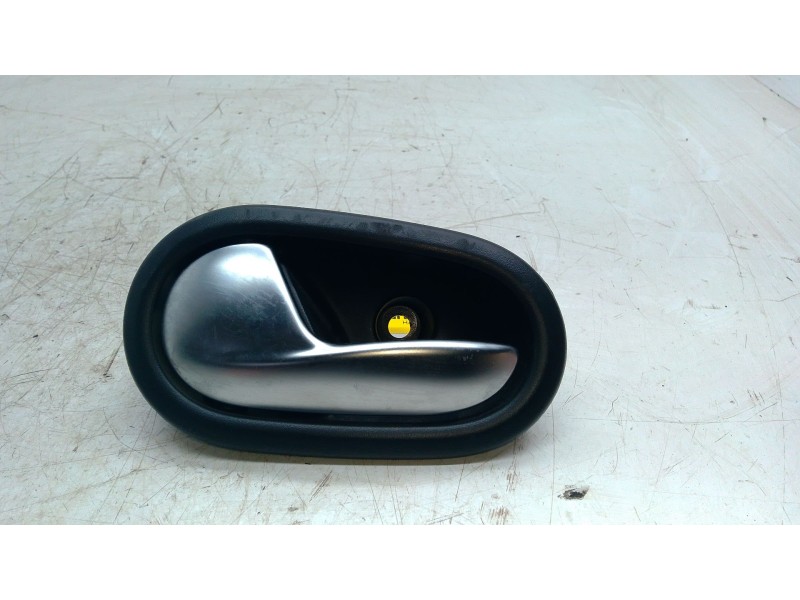 Recambio de maneta interior trasera izquierda para dacia sandero ii (b8_) tce 90 (b8m1, b8ma) referencia OEM IAM   