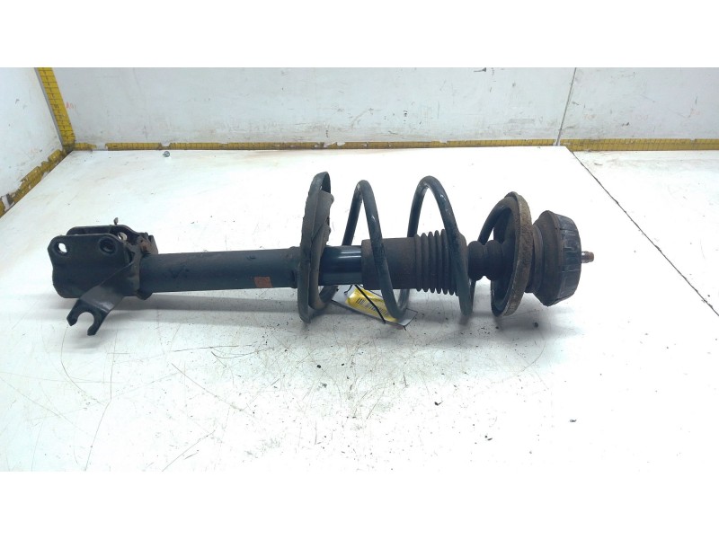 Recambio de amortiguador delantero derecho para dacia sandero ii (b8_) tce 90 (b8m1, b8ma) referencia OEM IAM   