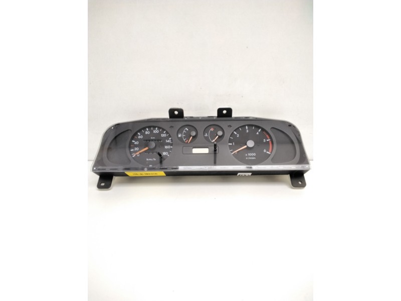 Recambio de cuadro instrumentos para nissan terrano i (wd21) 2.7 td 4wd referencia OEM IAM 248108F018 21069801 