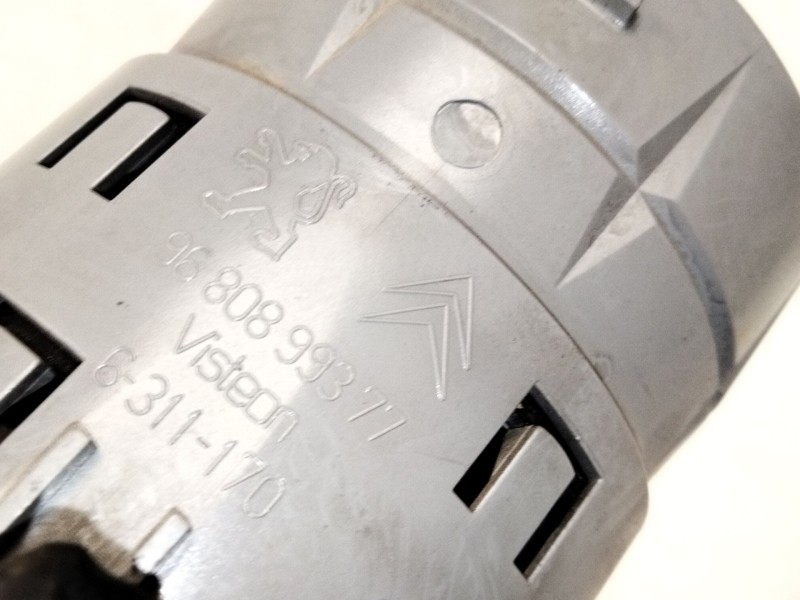 Recambio de aireador izquierdo para peugeot partner furgoneta/monovolumen (5_, g_) 1.6 hdi 90 referencia OEM IAM 9680899377  