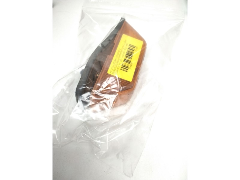 Recambio de piloto lateral izquierdo para mercedes-benz sprinter 02.00  caja cerrada 311 cdi (903.661-662) referencia OEM IAM 14