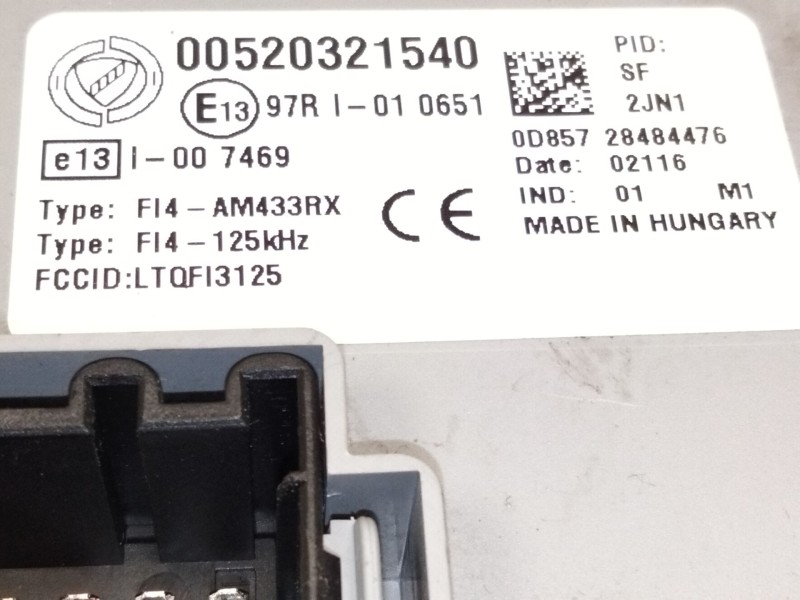 Recambio de caja fusibles para fiat doblo cargo (263_) 1.3 d multijet referencia OEM IAM 00520321540  