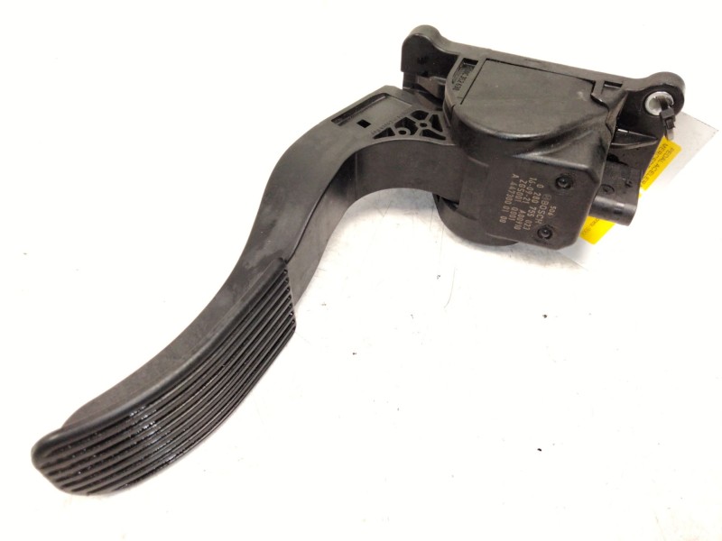 Recambio de pedal acelerador para mercedes-benz sprinter 3-t furgoneta (b906) 214 cdi (906.611, 906.613) referencia OEM IAM A447