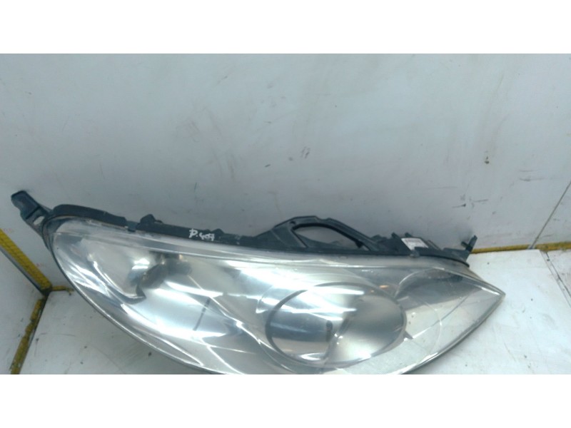 Recambio de faro derecho para peugeot 407 (6d_) 2.0 hdi 135 (6drhrh, 6drhre, 6drhrg, 6drhrj) referencia OEM IAM 9660235980  