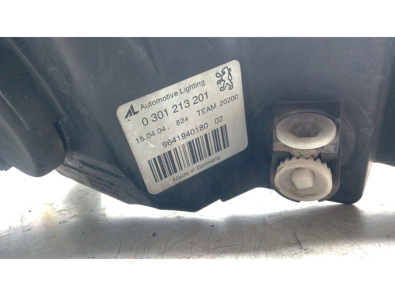 Recambio de faro izquierdo para peugeot 407 (6d_) 2.0 hdi 135 (6drhrh, 6drhre, 6drhrg, 6drhrj) referencia OEM IAM 9641940180  