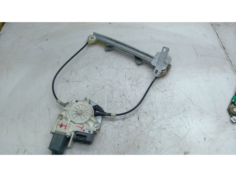 Recambio de elevalunas trasero izquierdo para peugeot 407 (6d_) 2.0 hdi 135 (6drhrh, 6drhre, 6drhrg, 6drhrj) referencia OEM IAM 