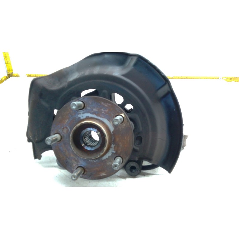 Recambio de mangueta delantera derecha para toyota auris station wagon (_e18_) 1.8 hybrid (zwe186_) referencia OEM IAM   