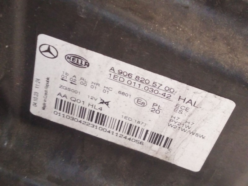Recambio de faro derecho para mercedes-benz sprinter 3-t furgoneta (b906) 214 cdi (906.611, 906.613) referencia OEM IAM A9068205