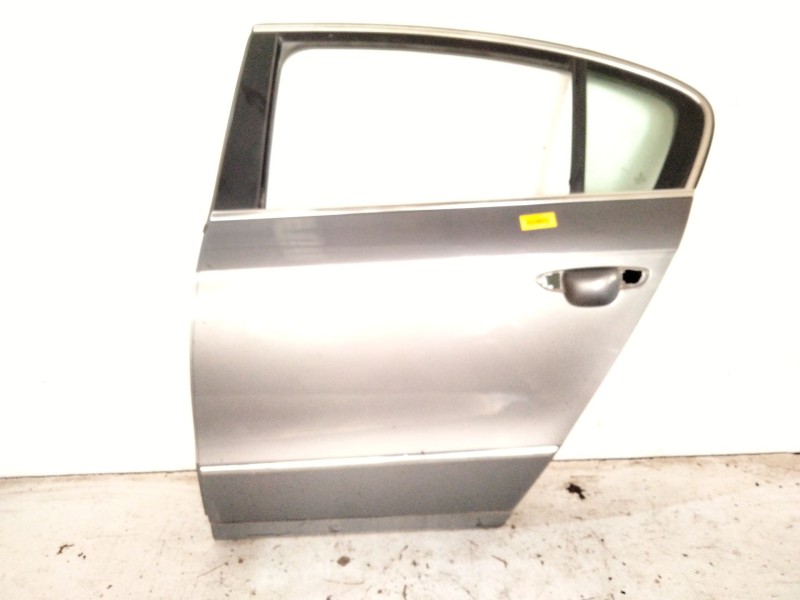 Recambio de puerta trasera izquierda para volkswagen passat b7 (362) 2.0 tdi referencia OEM IAM 3AE833055  